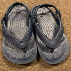 Navy toddler 6C crocs